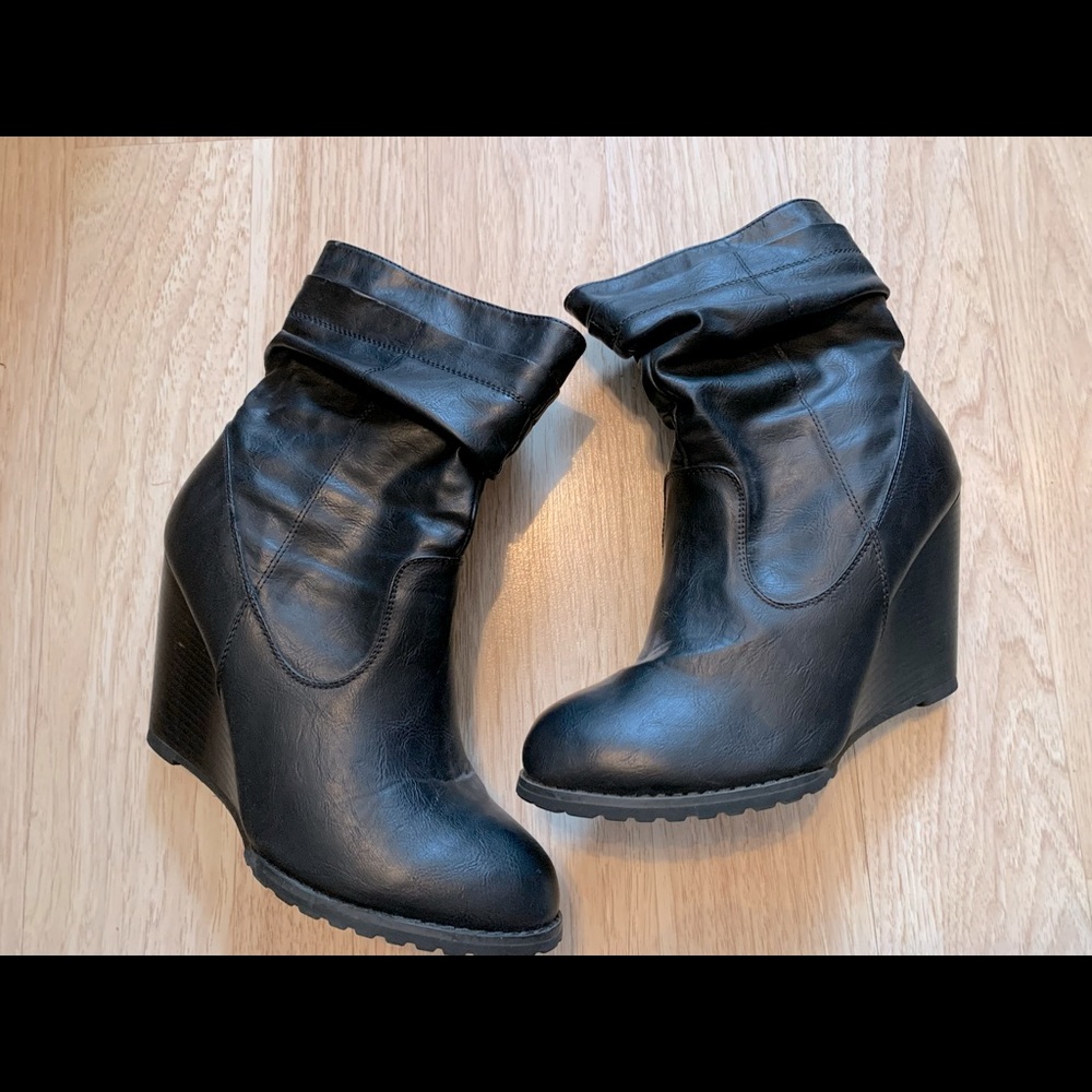 Olivia Miller Wedge Boots Size 10